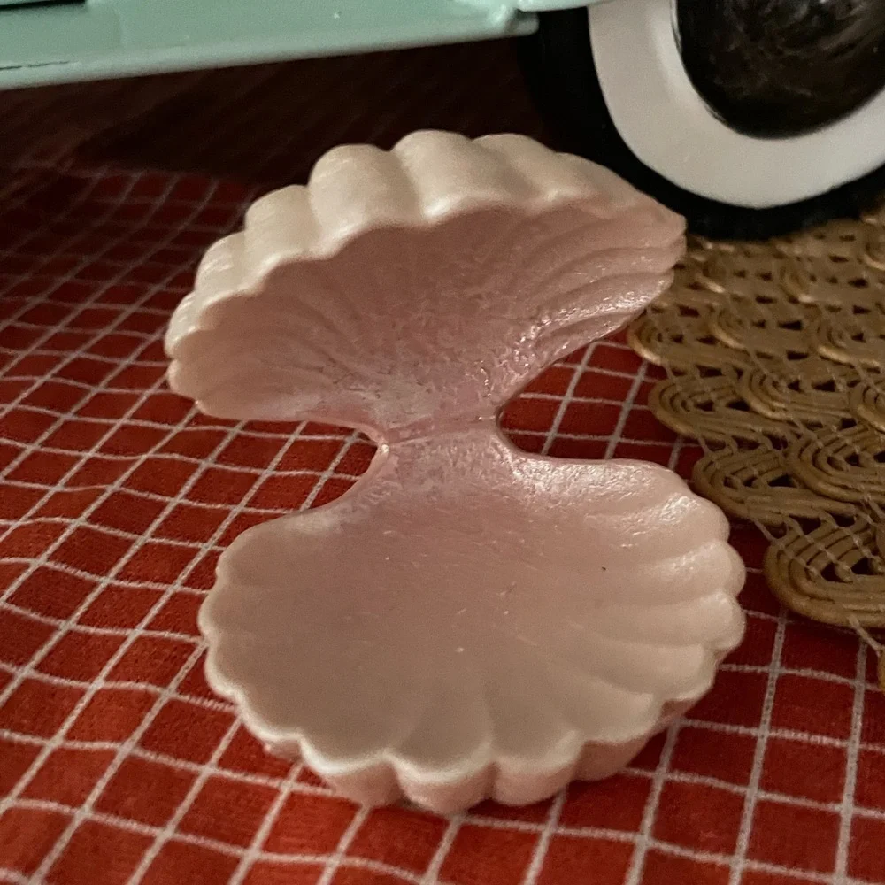 Pink Shell ring display